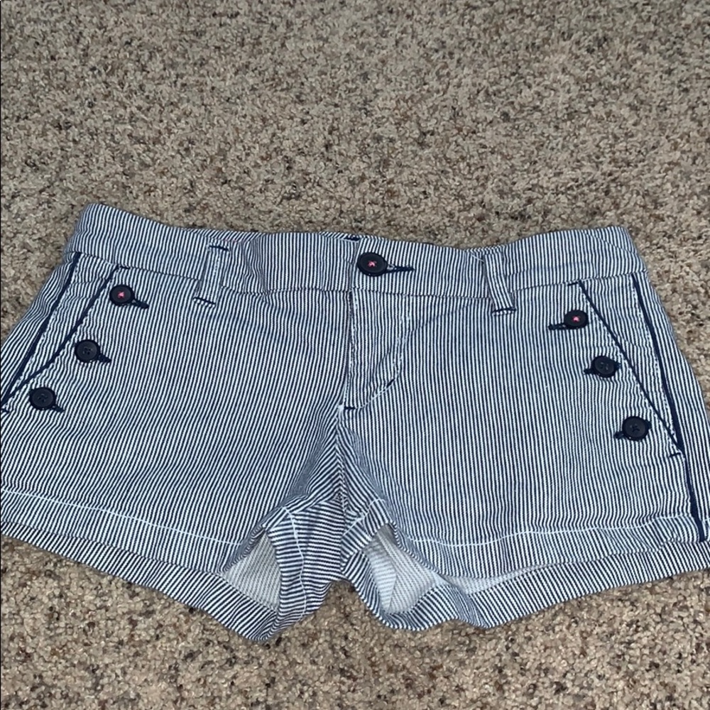 striped American Eagle shorts